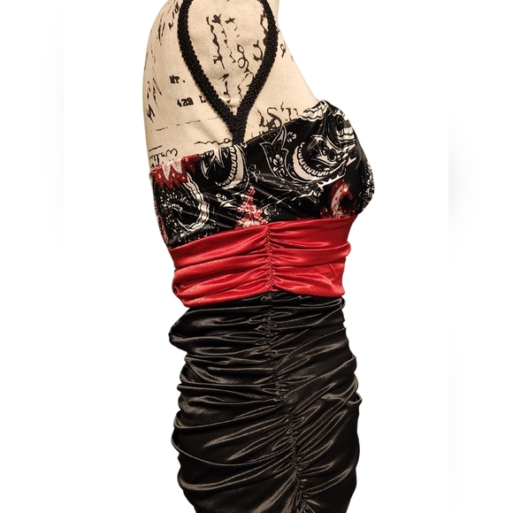 Speechless Strapless Bodycon Dress - Picture 3 of 8